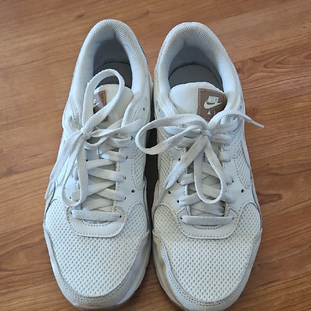 Womens Air MAX SC SNEAKERNike Air White Mesh Sneakers